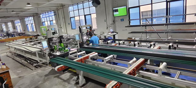 ANGLE Doors And Windows Thermal Break Profiles Assembly Line