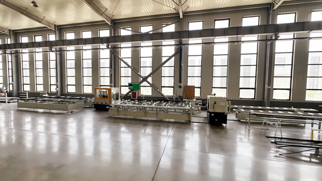 Robot automatic CNC thermal break line