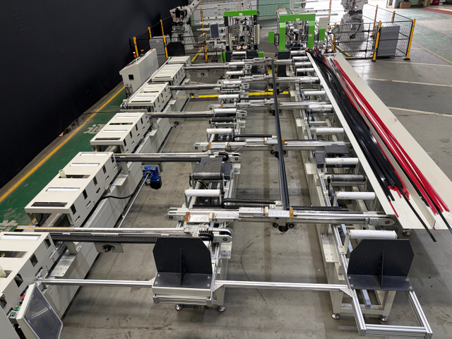 Mechanical Gripper-Intermediate Transfer System